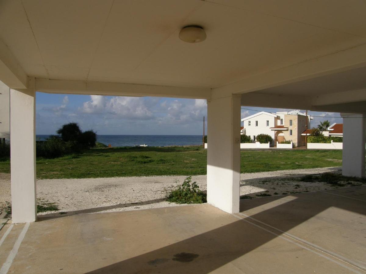Athena And The Owl Beachside Apt Pafos Dış mekan fotoğraf