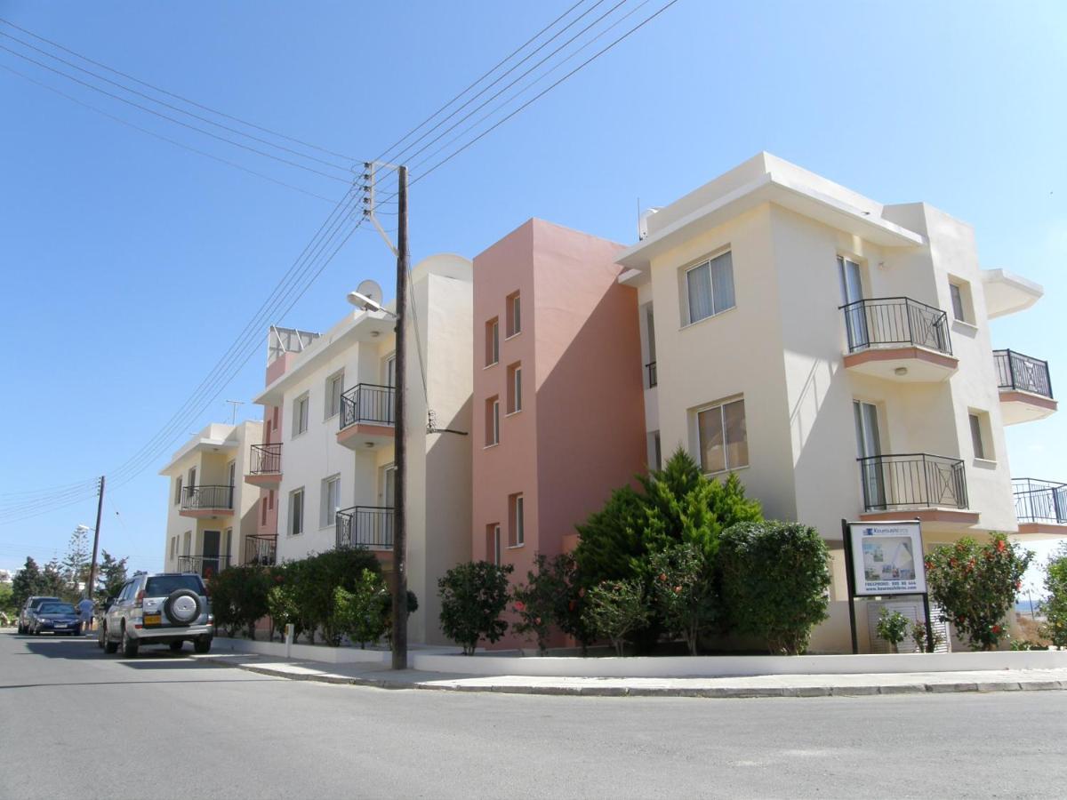 Athena And The Owl Beachside Apt Pafos Dış mekan fotoğraf