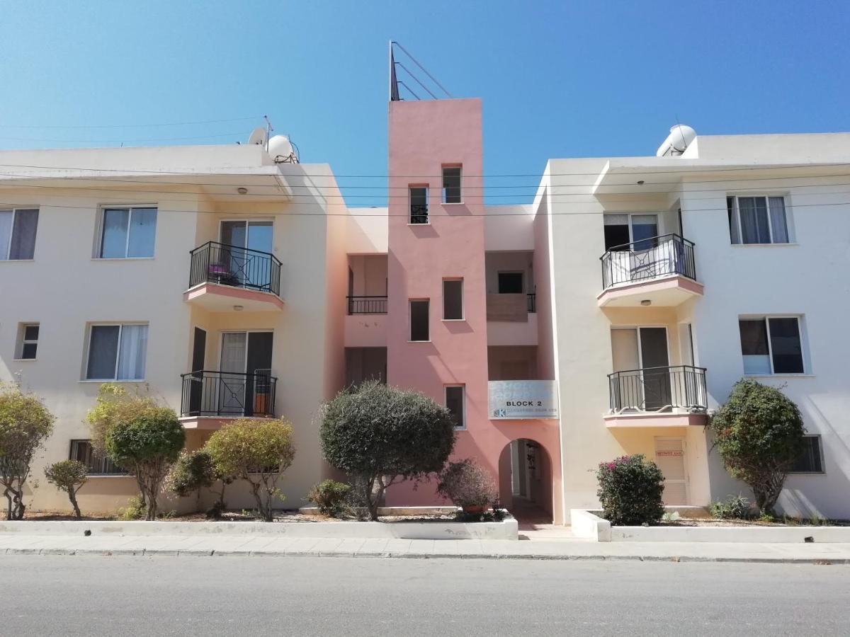 Athena And The Owl Beachside Apt Pafos Dış mekan fotoğraf